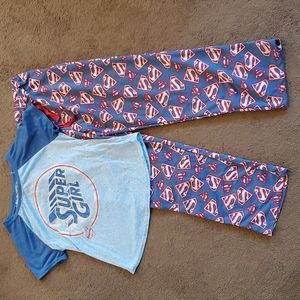 Juniors SUPERGIRL pajamas Tee & Pants Size Large. EUC